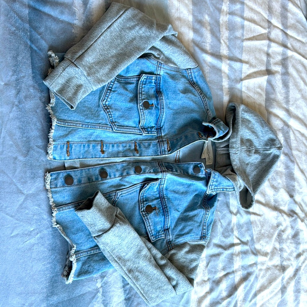 Girls Jean jacket / gray jersey sleeves - M 8/10